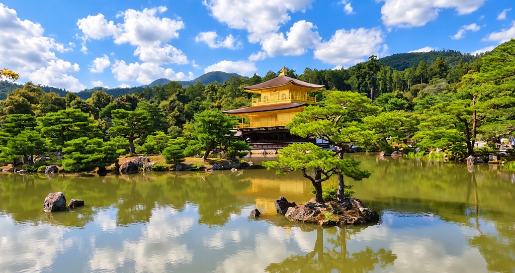 Kinkaku-ji Travel Guide: The Golden Pavilion, the Pond and the Best Time to&nbsp;Visit