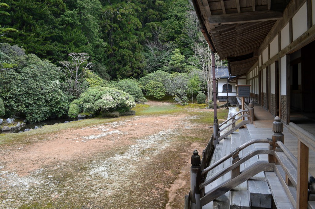 Koyasan Travel Guide: Temples, Cedars, and a Night on the Mountain
