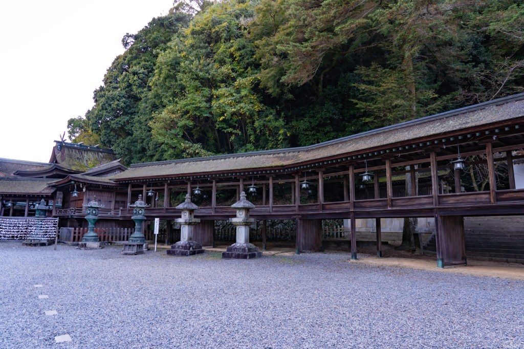 Kotohira Travel Guide: Konpira Shrine Stairs and Shikoku Pilgrim Town