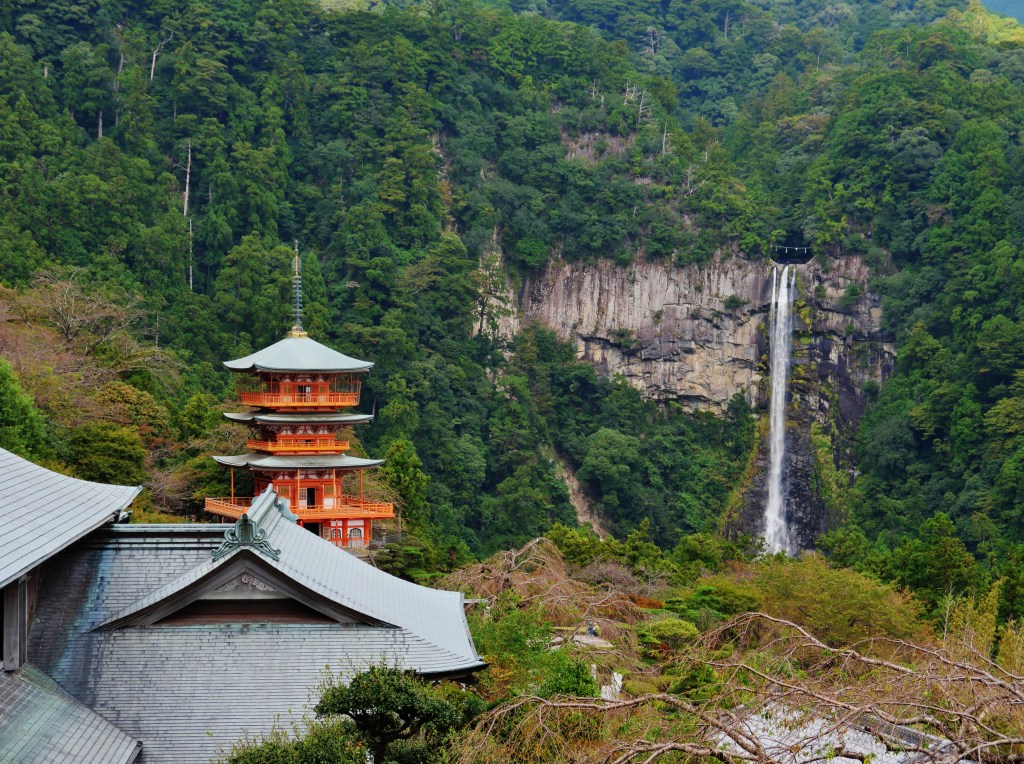 Three-storey pagoda and Nachi Falls seen from the temple grounds