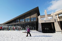 Niseko Travel Guide: Ski Slopes, Summer Trails, and Mount Yotei