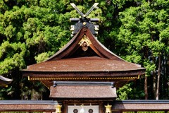 Kumano Hongu Taisha Travel Guide: The Grand Shrine in the Mountains